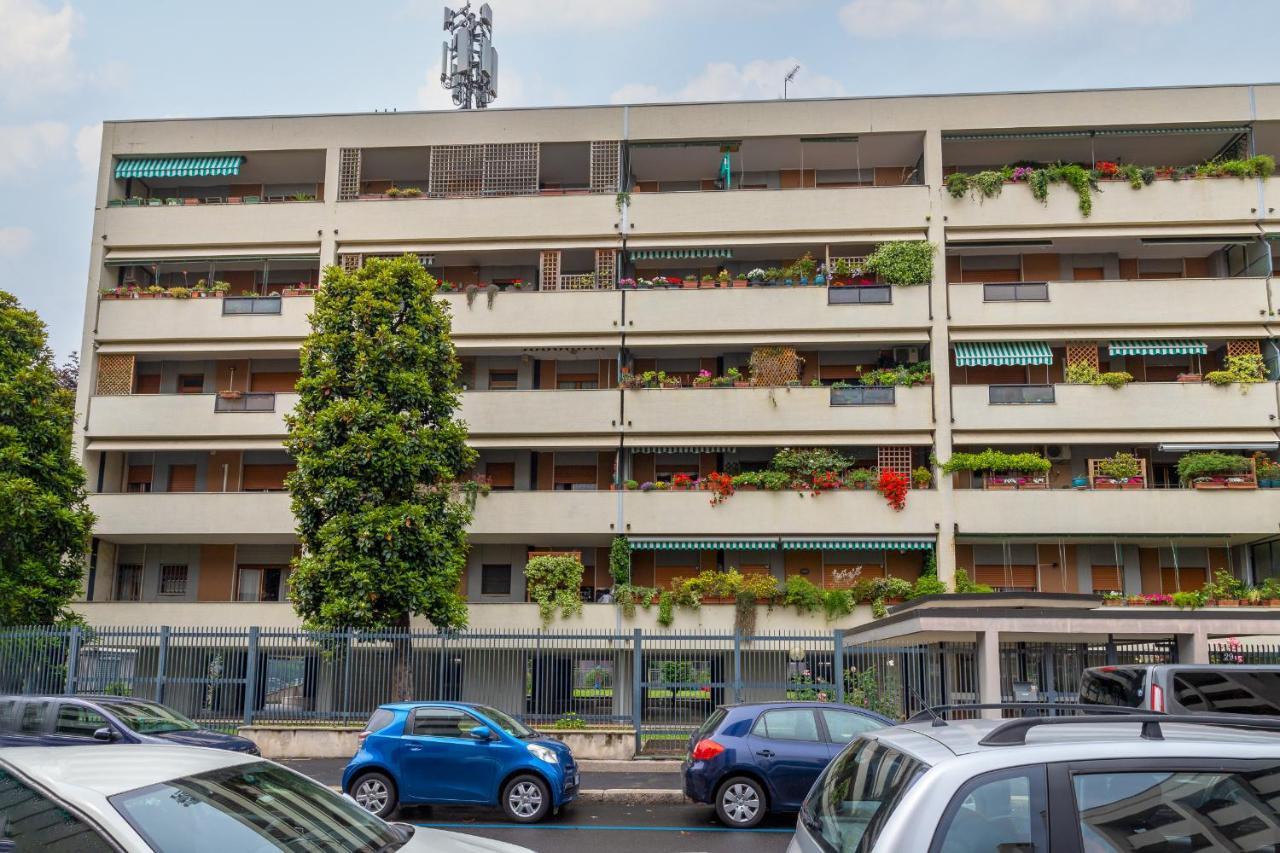 Niguarda-Zara Xxl Home,Two Balconies,Wifi,Family Milan Bagian luar foto